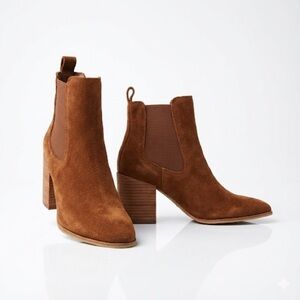 Steve Madden Brown Suede Chelsea Booties Block Heel 7.5